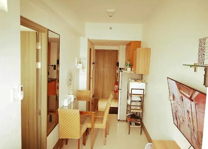 The Iconic: Comfortable Living By Awsom Phil Apartment Manila
