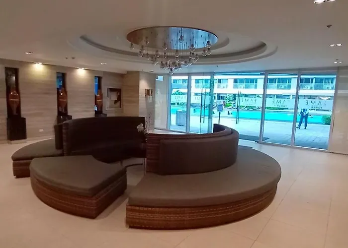 Apartment The Iconic: Comfortable Living By Awsom Phil