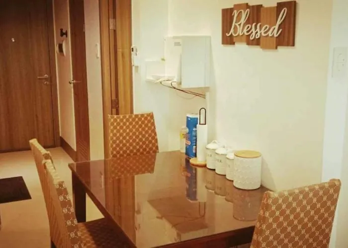 Apartment The Iconic: Comfortable Living By Awsom Phil