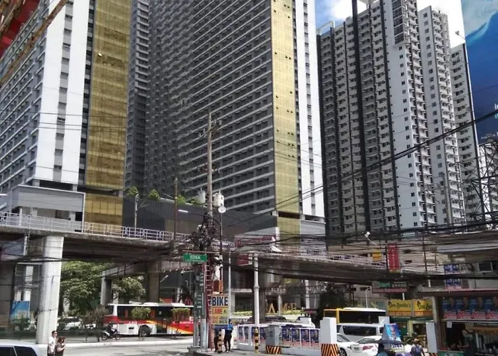 The Iconic: Comfortable Living By Awsom Phil Apartment