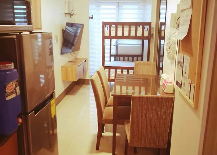 The Iconic: Comfortable Living By Awsom Phil Apartment Manila